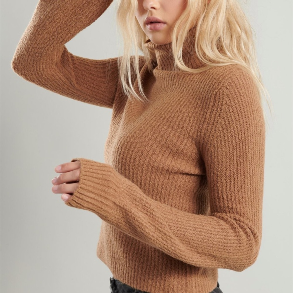 Garage The Audrey Sweater Size Large